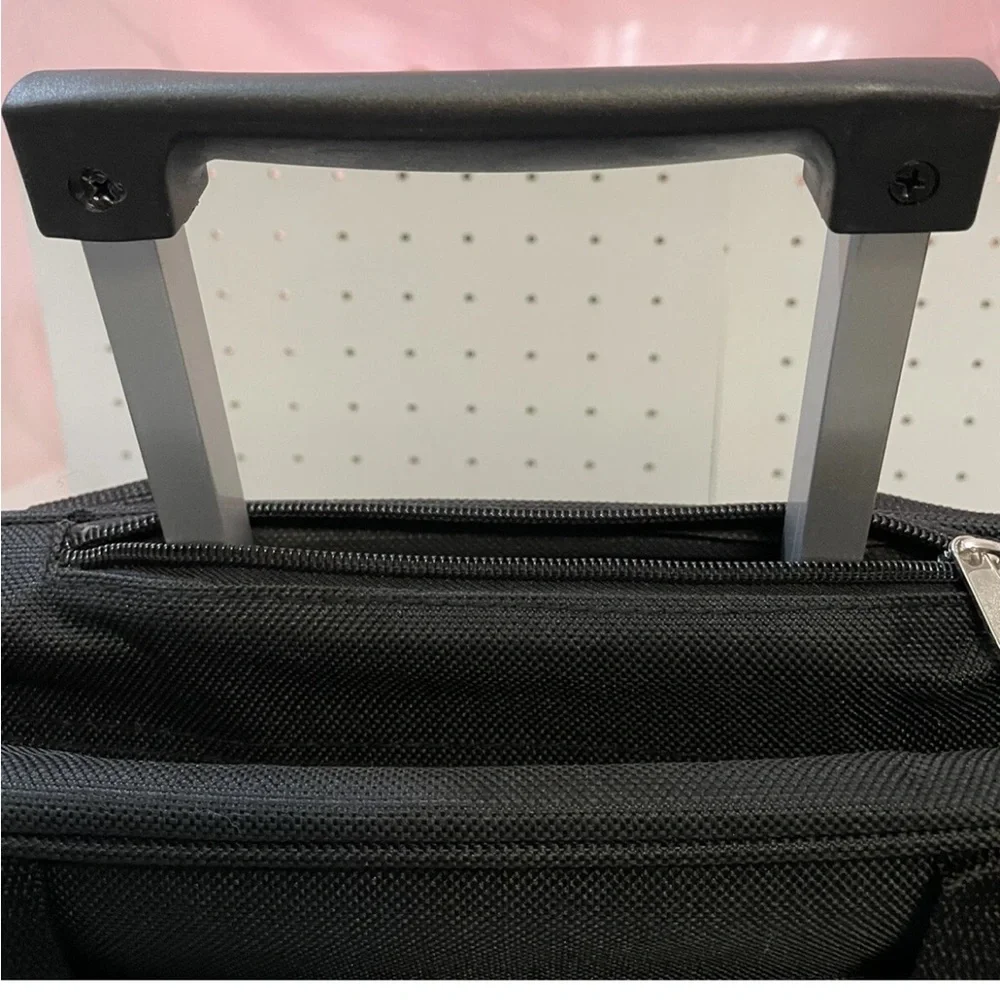 Bella Russo 16”Gray & Black Carry On Rolling Travel Bag Laptop